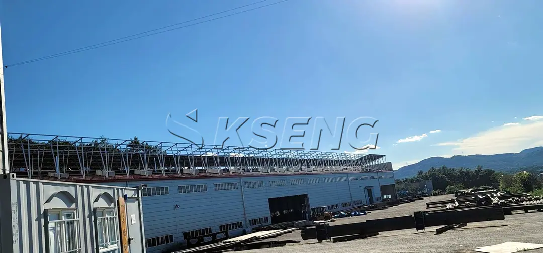 韩国卧轨屋面光伏支架800KW