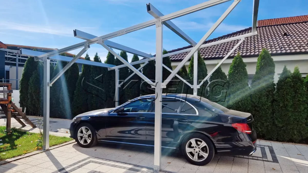 塞尔维亚车棚光伏支架8.3KW