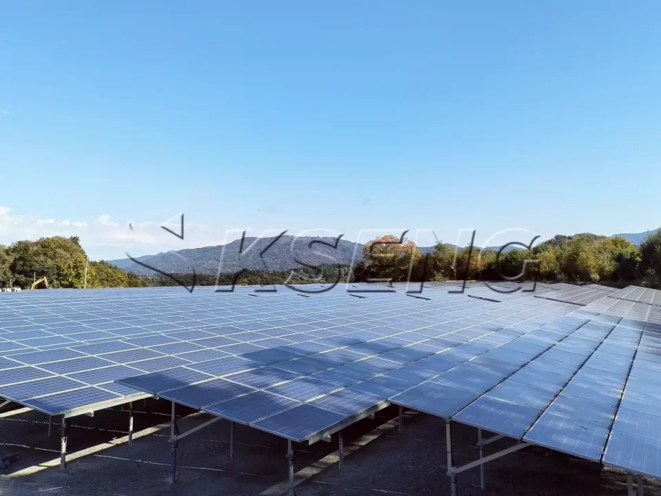 日本品沢地面光伏支架2MW
