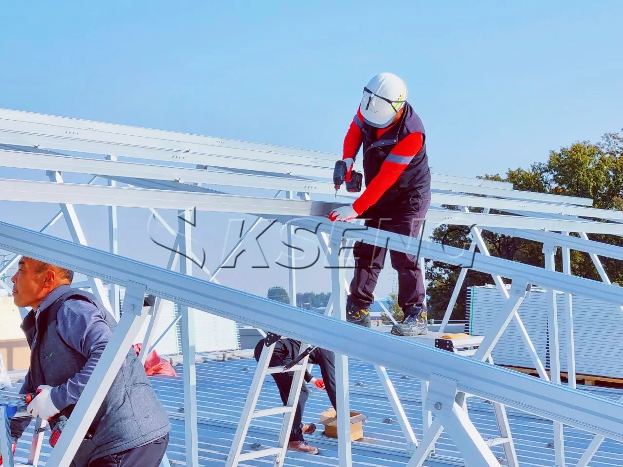韩国彩钢瓦屋面光伏支架129KW