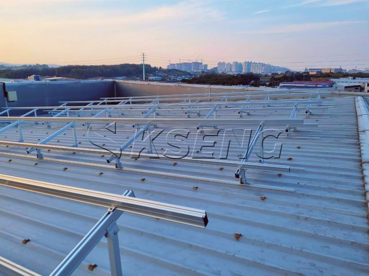 韩国彩钢瓦屋面光伏支架171KW
