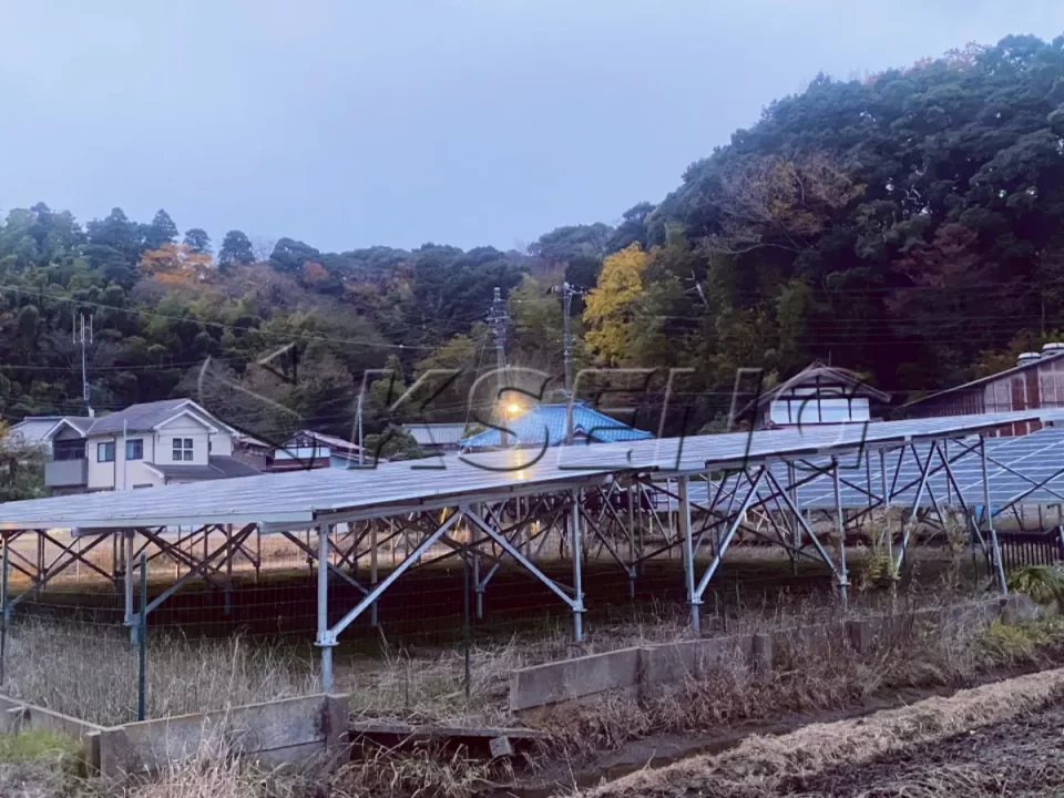日本地面铝合金光伏支架