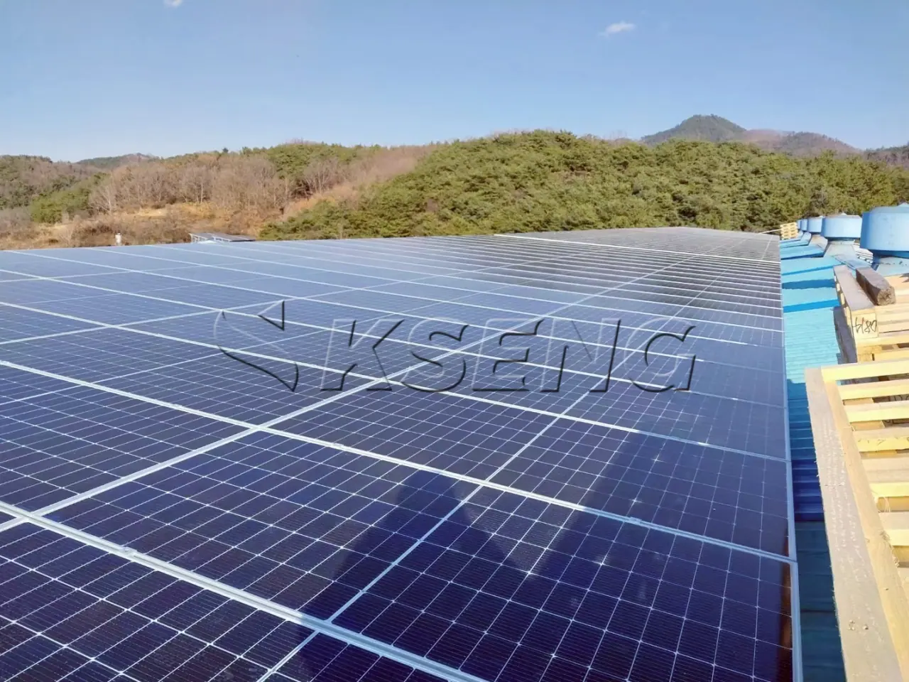 韩国庆尚南道屋面光伏支架806.3KW