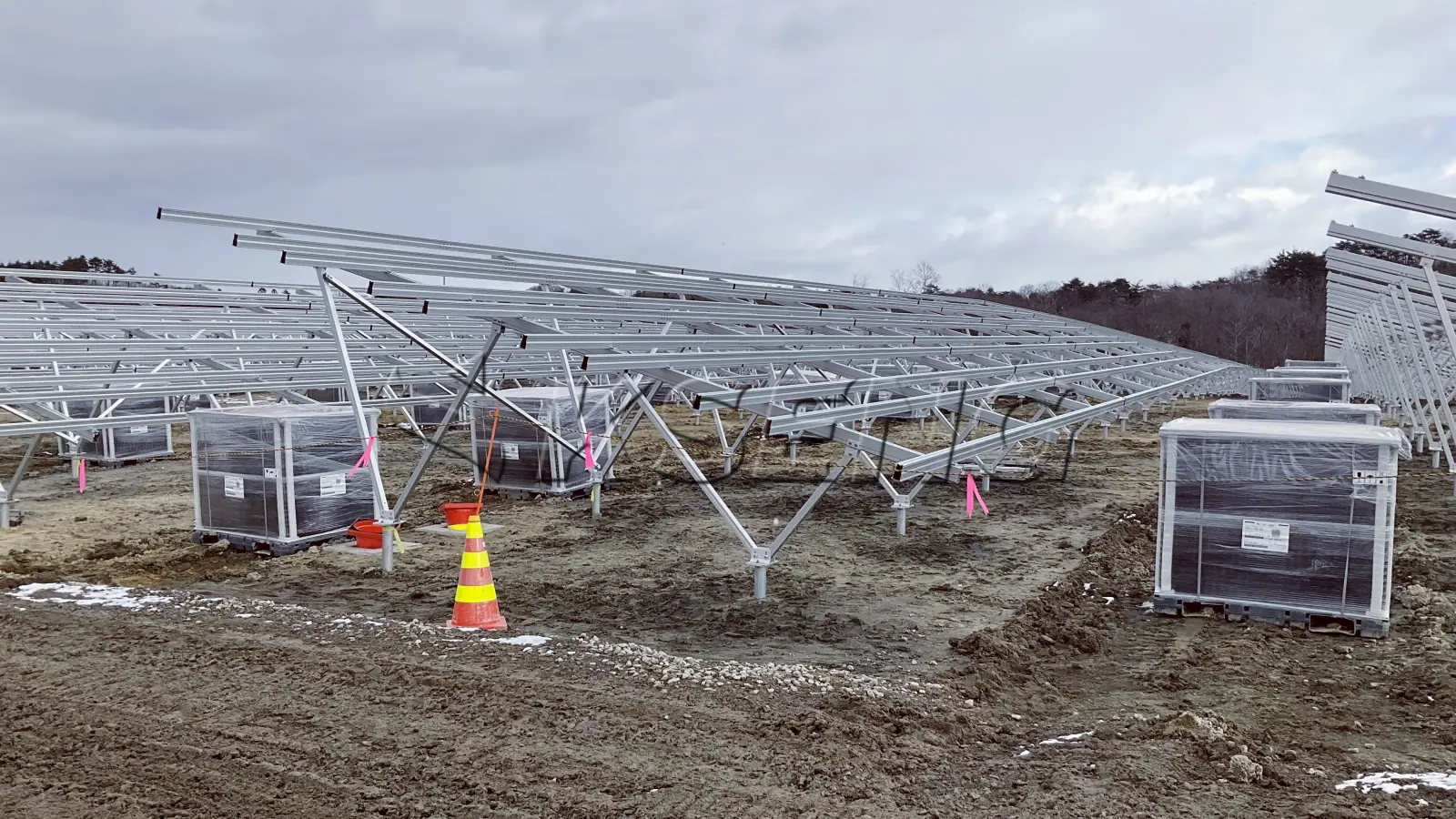 日本铝合金地面光伏支架37MW