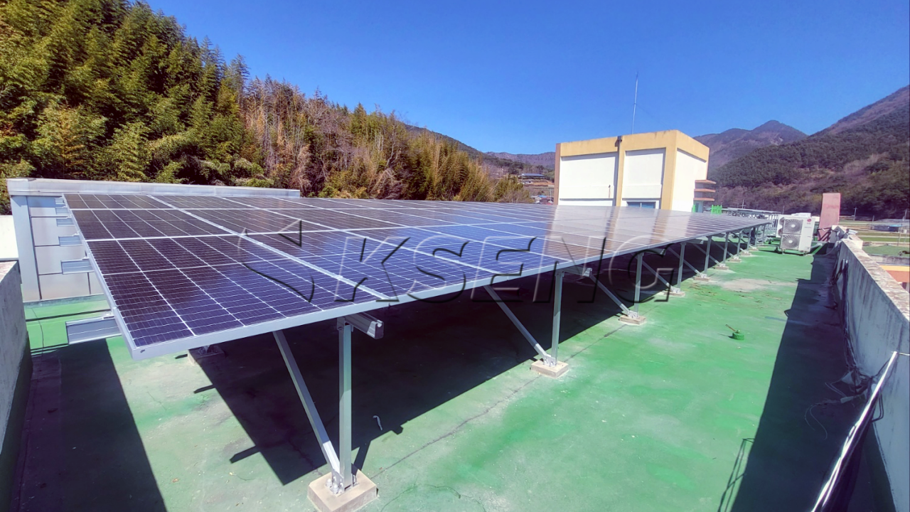 韩国庆尚平屋顶光伏支架75.5KW