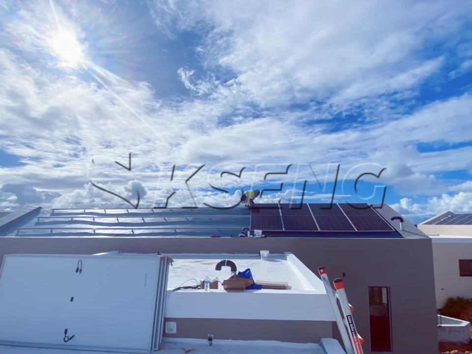 美国关岛屋面光伏支架13KW