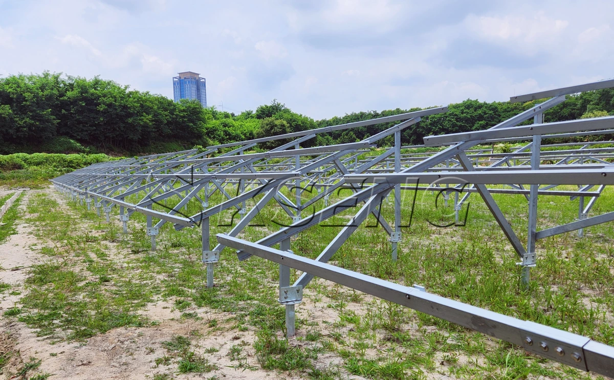 韩国锌铝镁地面光伏支架337KW