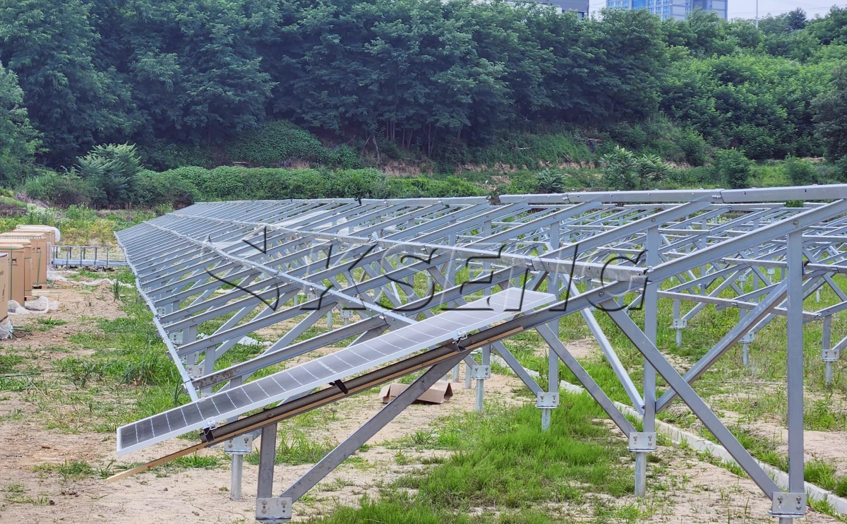 韩国锌铝镁地面光伏支架337KW