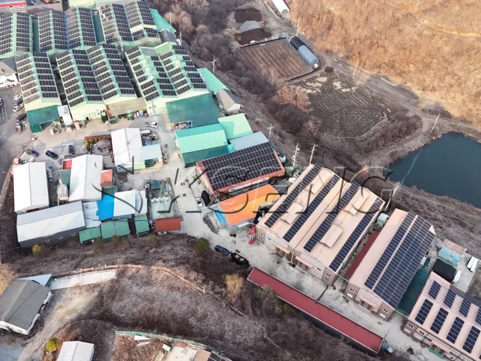 韩国彩钢瓦屋顶光伏支架2.68MW
