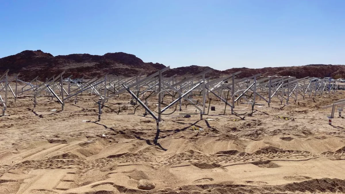 沙特阿拉伯地面光伏支架200KW项目案例