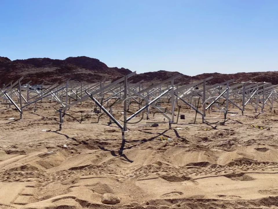沙特阿拉伯地面光伏支架200KW项目案例