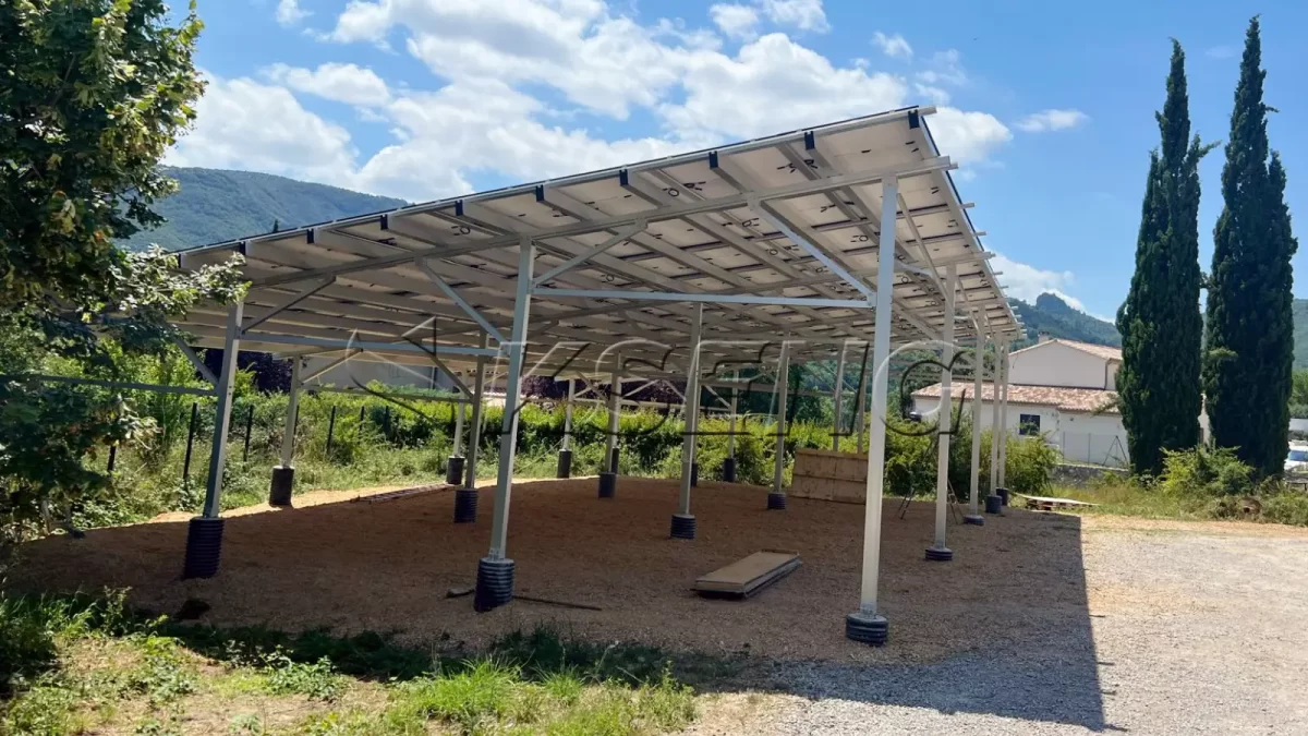 法国防水车棚光伏支架48.4KW项目案例