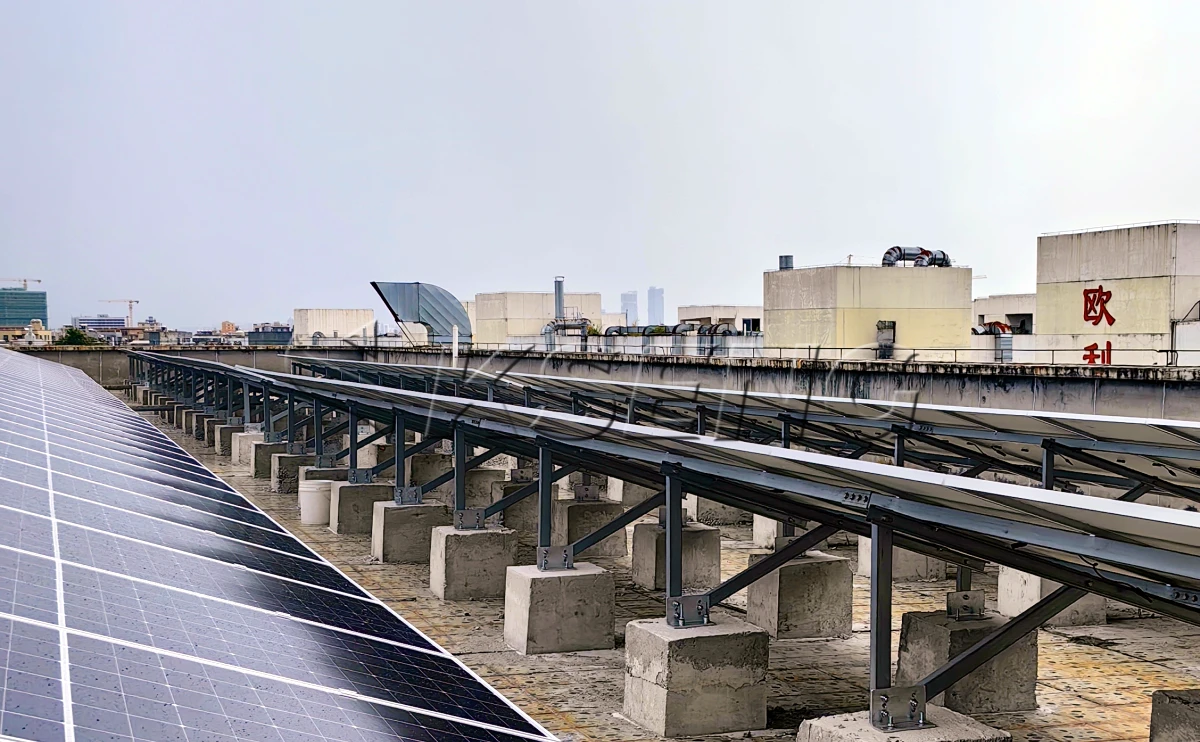 福建厦门平屋顶三脚支架300KW