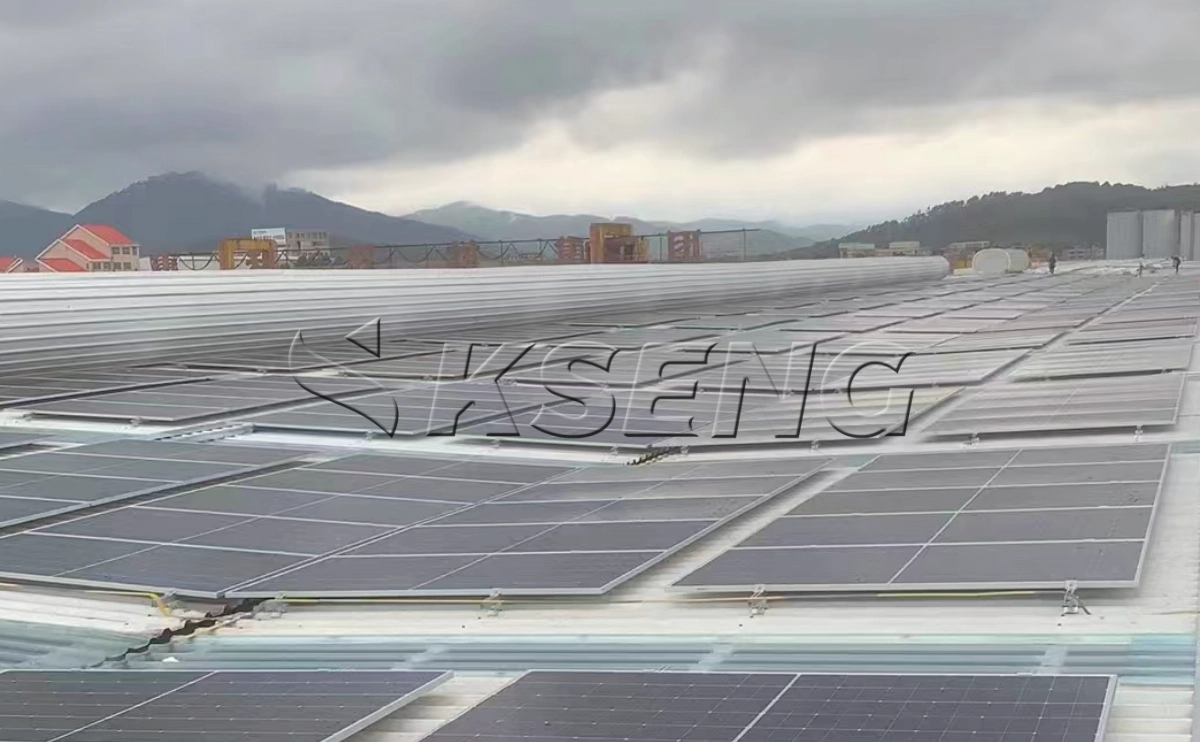 福建泉州彩钢瓦光伏支架3MW