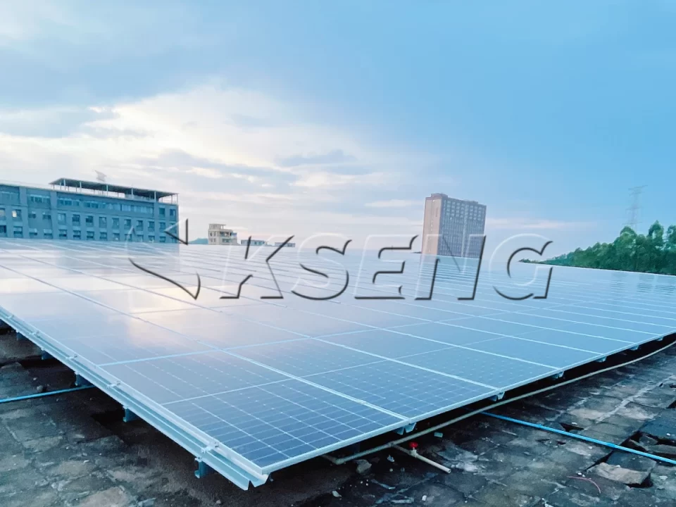 广东广州屋面锌铝镁支架886KW