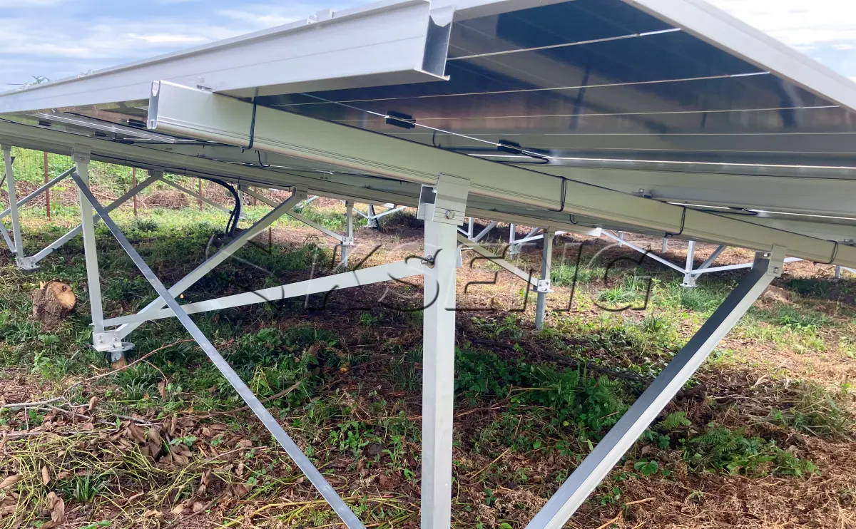 日本群马地面光伏支架181.82KW