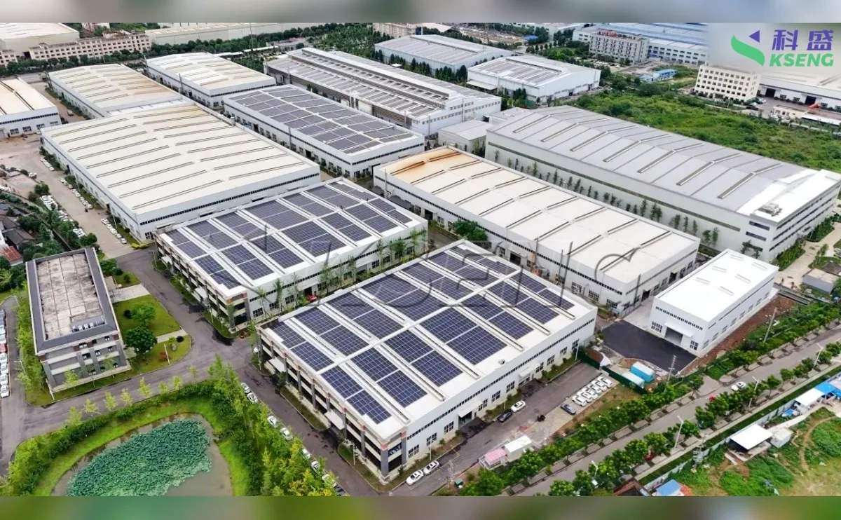 四川成都彩钢瓦光伏支架2.1MW