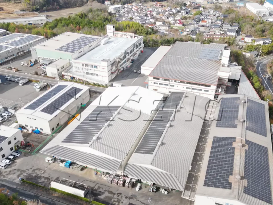 日本彩钢瓦屋顶光伏支架166KW