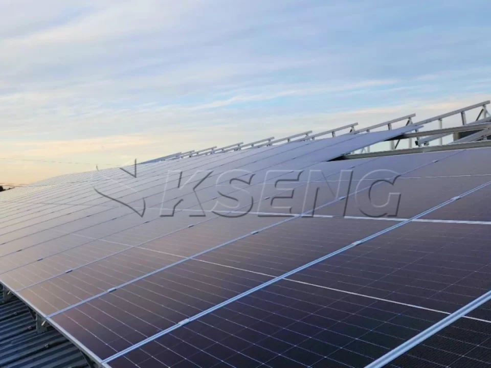 韩国彩钢瓦屋顶光伏支架90KW