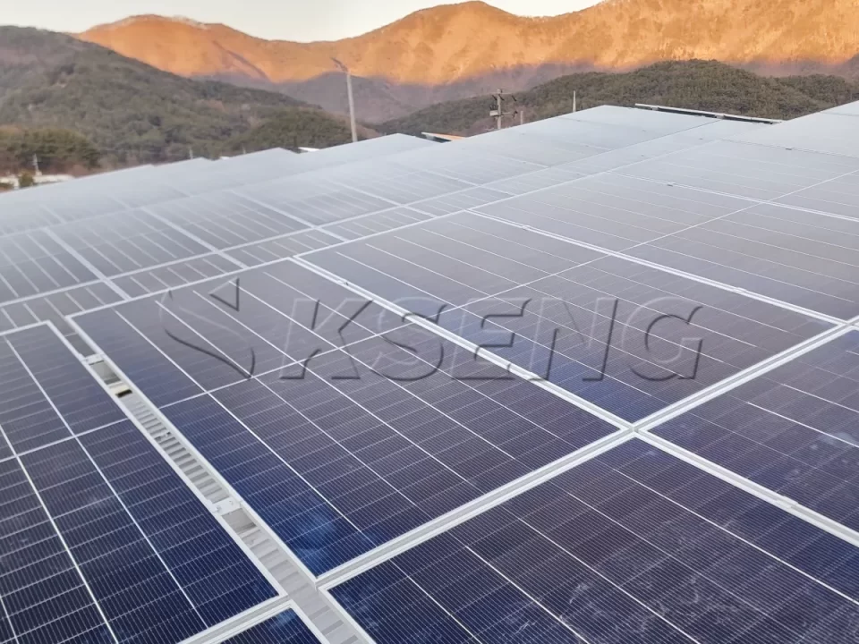 韩国庆南彩钢瓦光伏支架389KW