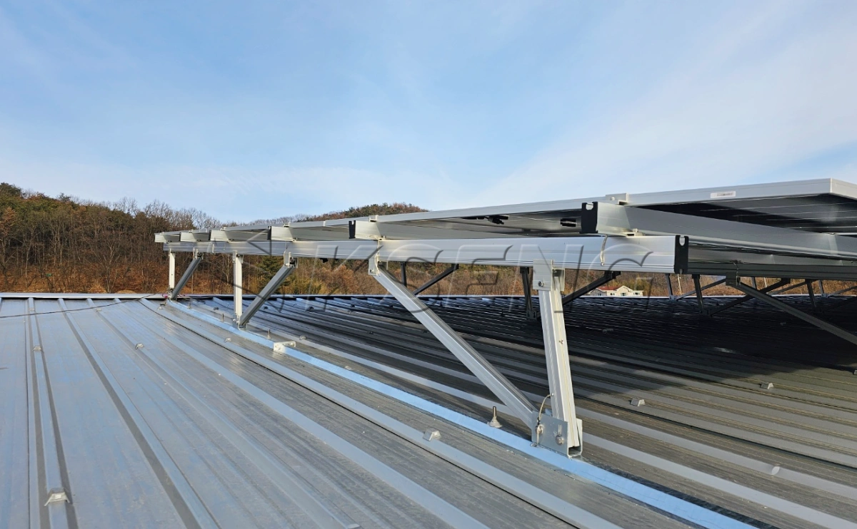 韩国庆南彩钢瓦光伏支架598KW
