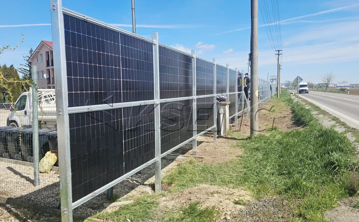 斯洛伐克垂直地面光伏支架125KW