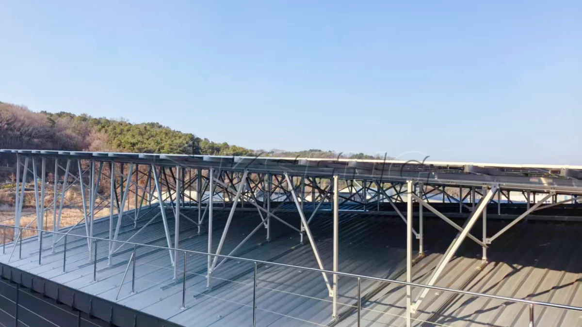 韩国忠南彩钢瓦光伏支架160KW