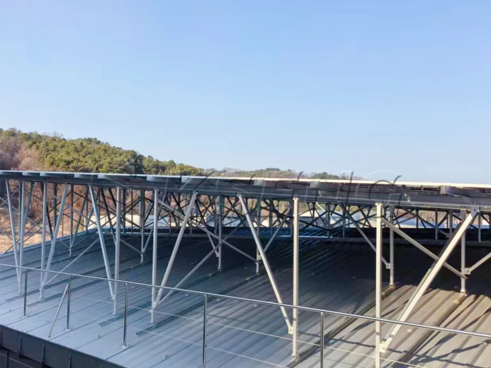 韩国忠南彩钢瓦光伏支架160KW