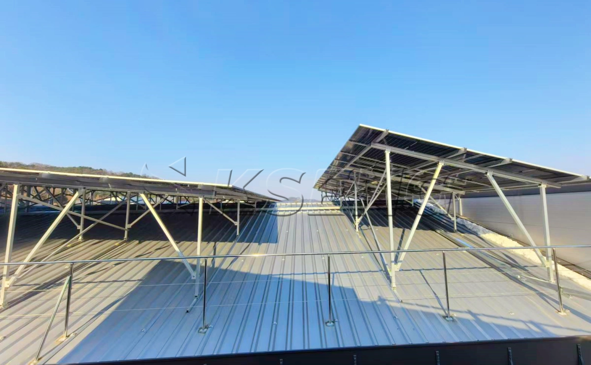 韩国忠南彩钢瓦光伏支架160KW